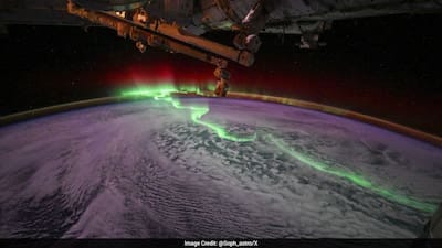 Dazzling green aurora australis seen from the ISS